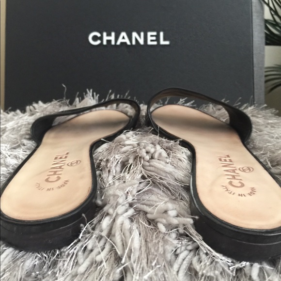 CHANEL CC LOGO FLAT SANDALS SLIDES - Picture 4 of 5